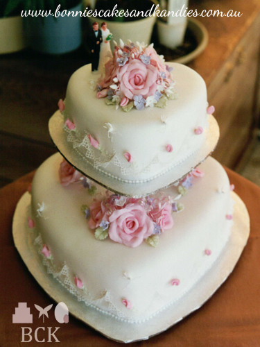 May 1993, Rockhampton wedding cake  |  Bonnie’s Cakes & Kandies