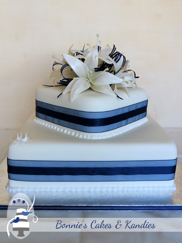 Navy and white wedding cake 