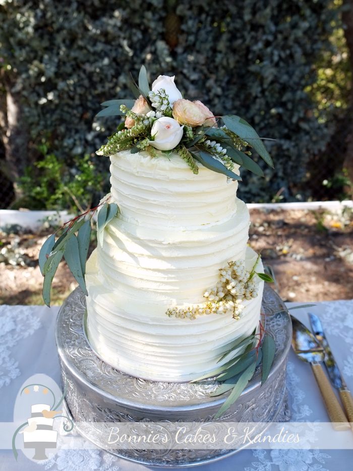 Hervey Bay wedding cake Fraser Coast wedding cakes