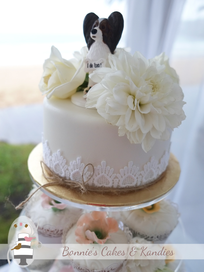 Noosa wedding cake Bonnie's Cakes and Kandies